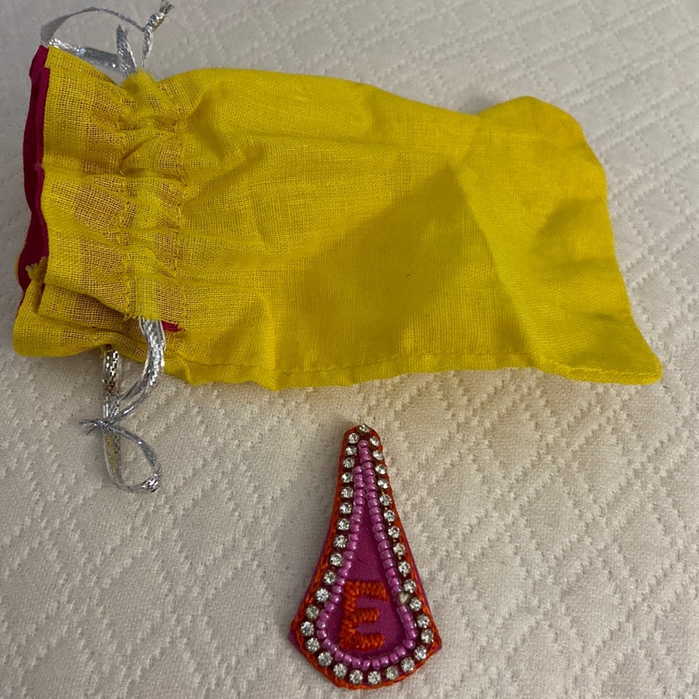 Girls Hair Clip w/ Initial E & Yellow Bag
